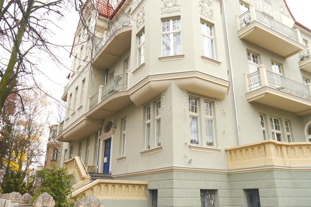 Hotel Pensjonat Eden à Sopot Extérieur photo